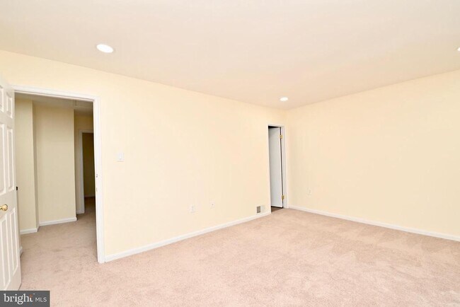 Building Photo - 2767 January Ct