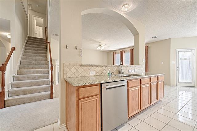 Building Photo - 9701 Thorncliff Dr