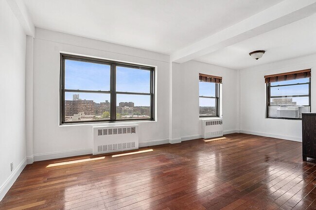 Building Photo - 98-10 64th Ave