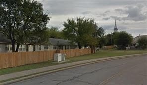 Building Photo - 201 Meadow Ln