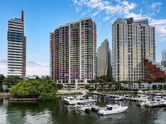 Building Photo - 1581 Brickell Ave