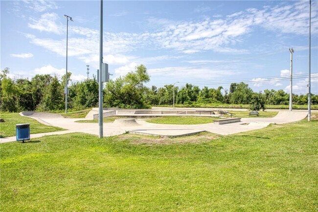 Building Photo - 1107 Middle Brook Dr