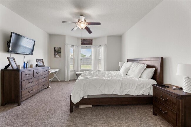 Building Photo - 285 Country Crossing Cir