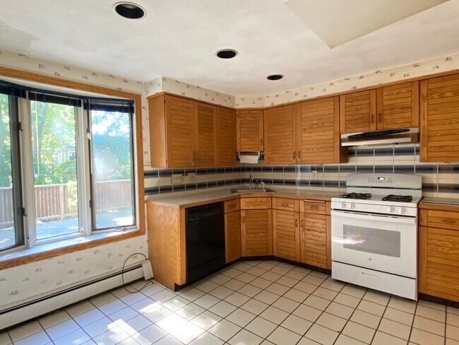 Building Photo - 13 Oxbow Rd