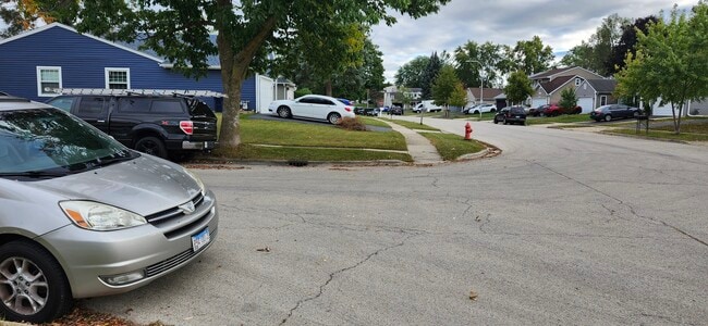 Building Photo - 539 Thorndale Dr