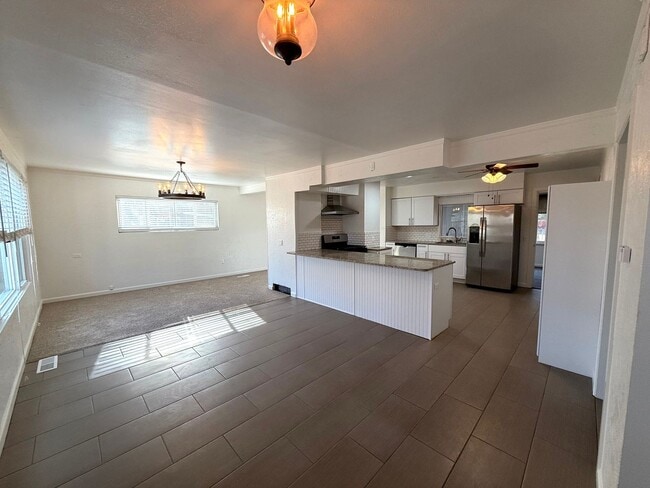 Building Photo - 1431 Johnston Ave