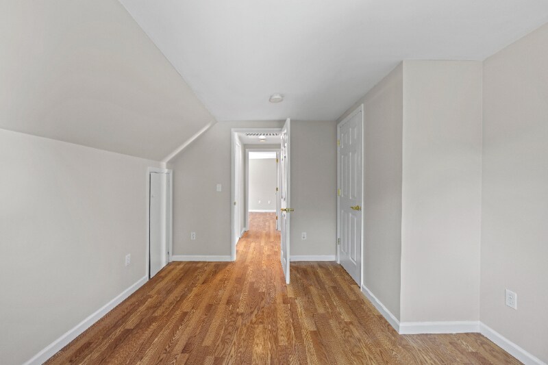 Building Photo - 47 Morris Pl