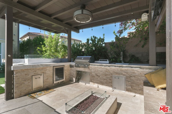 Building Photo - 20559 Wood Rose Ct