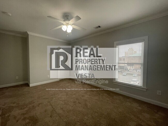 Building Photo - 435 New St