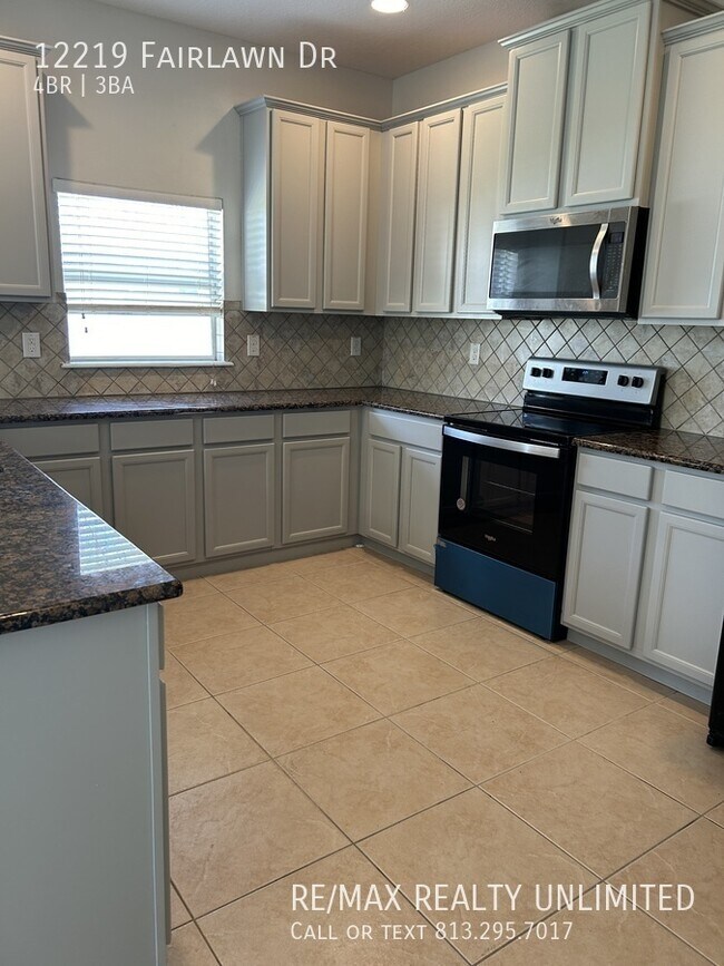 Building Photo - 12219 Fairlawn Dr