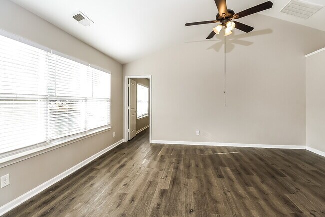 Building Photo - 5012 Broad Leaf Ct