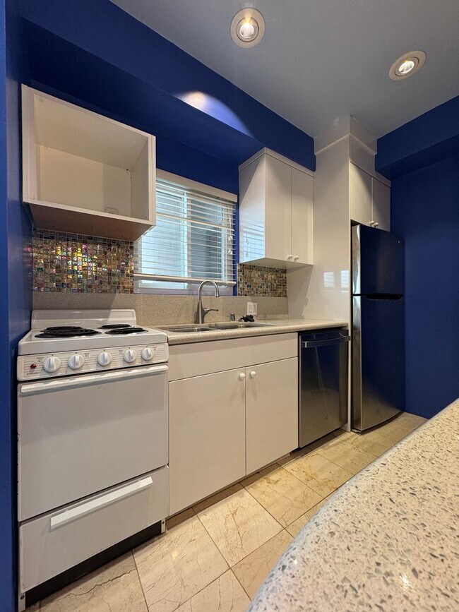 Building Photo - 445 Washington Blvd