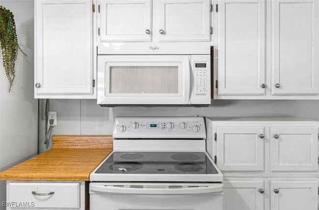 Building Photo - 407 Cape Florida Way