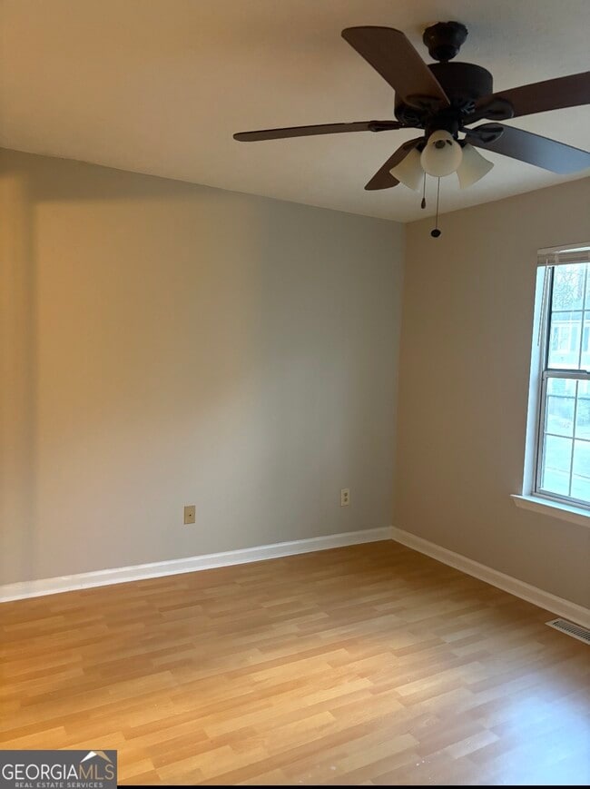 Building Photo - 2059 Charter Ln