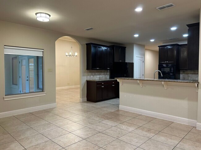 Building Photo - 3335 Hagen Lp