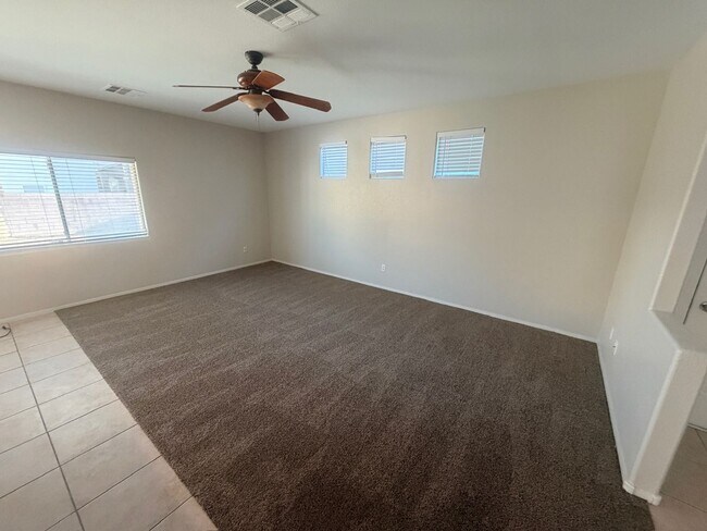 Building Photo - 3 bedroom with loft home in North Las Vegas!