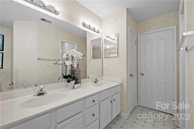 Building Photo - 13506 Michael Shane Ct