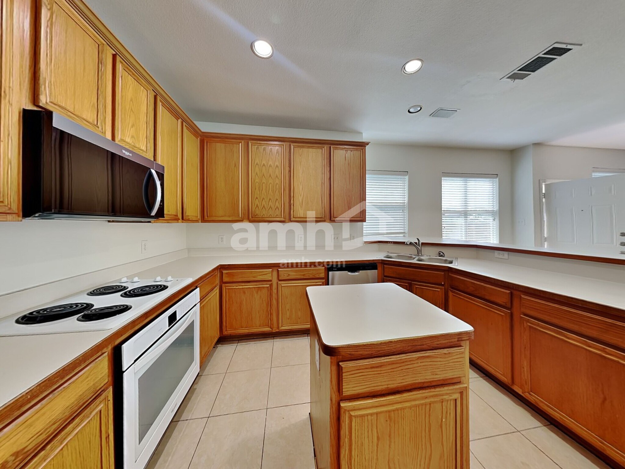 Building Photo - 2619 Hopkins Dr