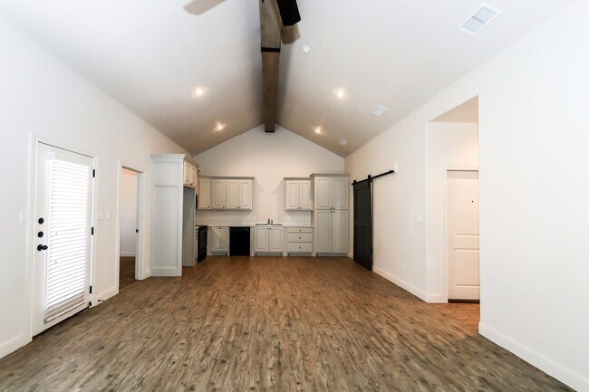 Building Photo - NO DEPOSIT / 6 month or 12 month lease accepted /New Cooper Meadows Subdivision/ South Lubbock CISD