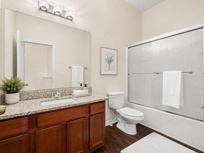 Building Photo - 5520 Kinglethill Dr