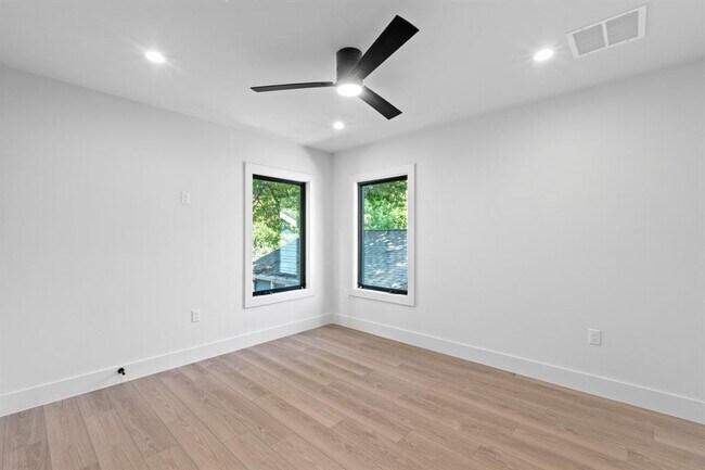 Building Photo - 1211 Madison Ave