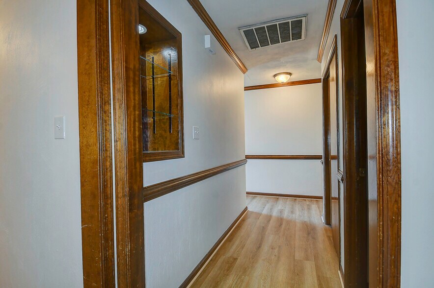 Building Photo - 2204 Spring Run Ct