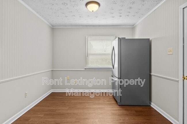 Building Photo - 1707 Sarasota Ct