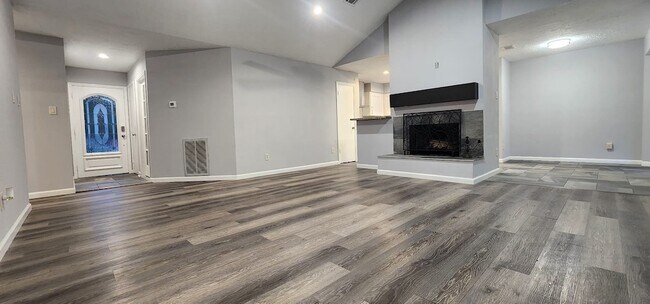 Building Photo - 23431 Dew Wood Ln