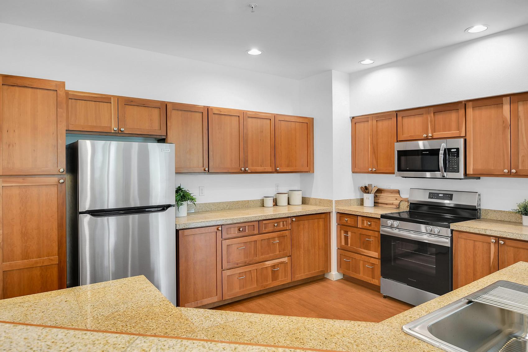 Building Photo - 3500 E Lake Sammamish Pky SE