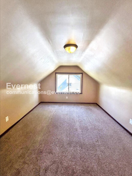 Building Photo - 30034 Oakdale Rd