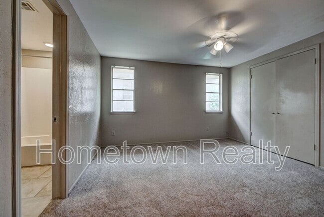 Building Photo - 7301 Edenborough Dr