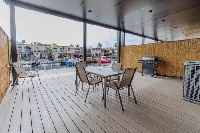 Building Photo - 3920 NE 168th St