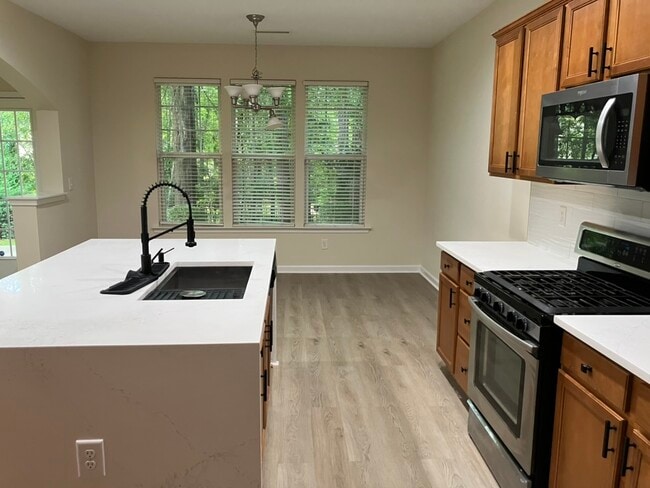 Building Photo - 216 Hammond Wood Pl