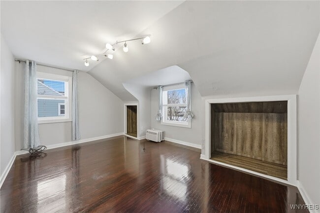 Building Photo - 151 Conant Dr