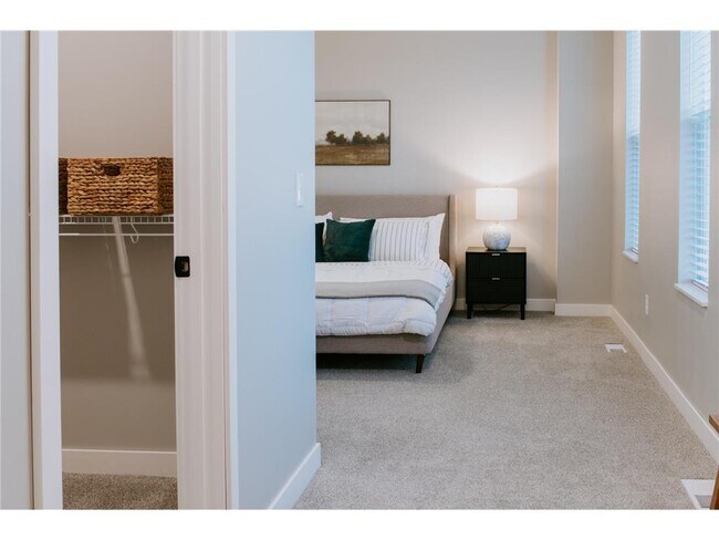 Building Photo - 15350 105th Ave N