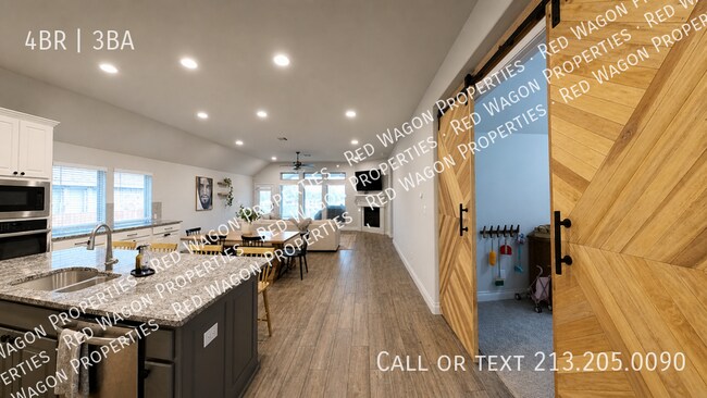 Building Photo - 9838 Kremmen Pl