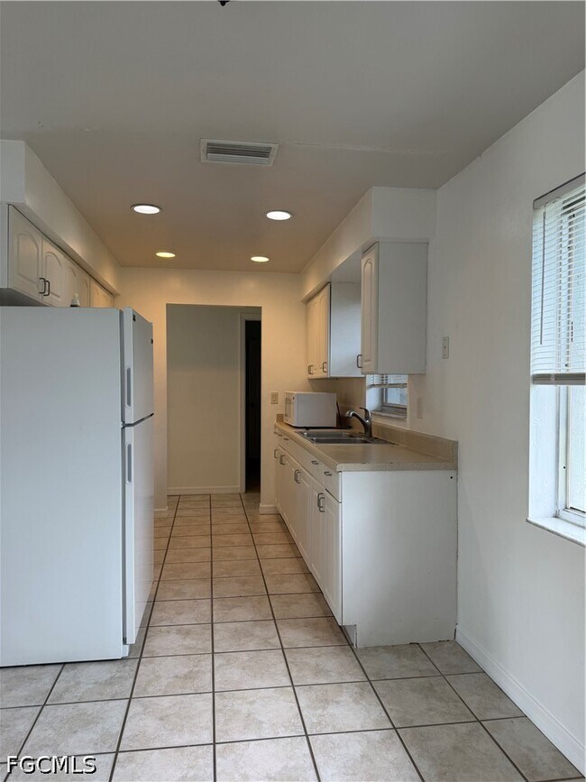 Building Photo - 2610 W Rd