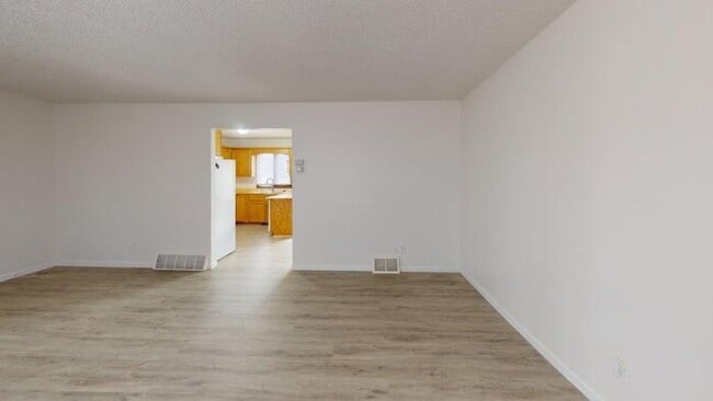 Building Photo - 329 W Indiana Ave