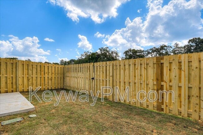 Building Photo - 3112 Venetian Dr