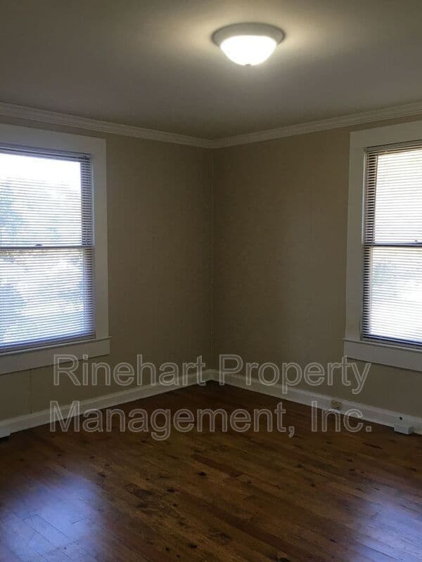 Building Photo - 410 Williamson St