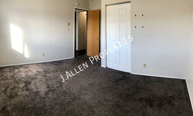 Building Photo - 109 Gold Strike Dr