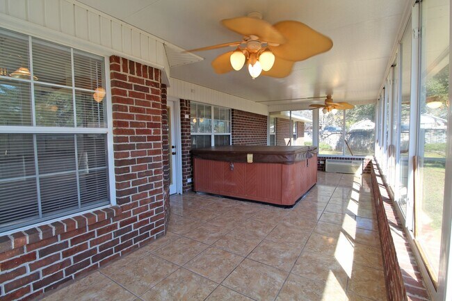 Building Photo - Spacious 4-Bedroom w/ Sunroom & Large Yard -