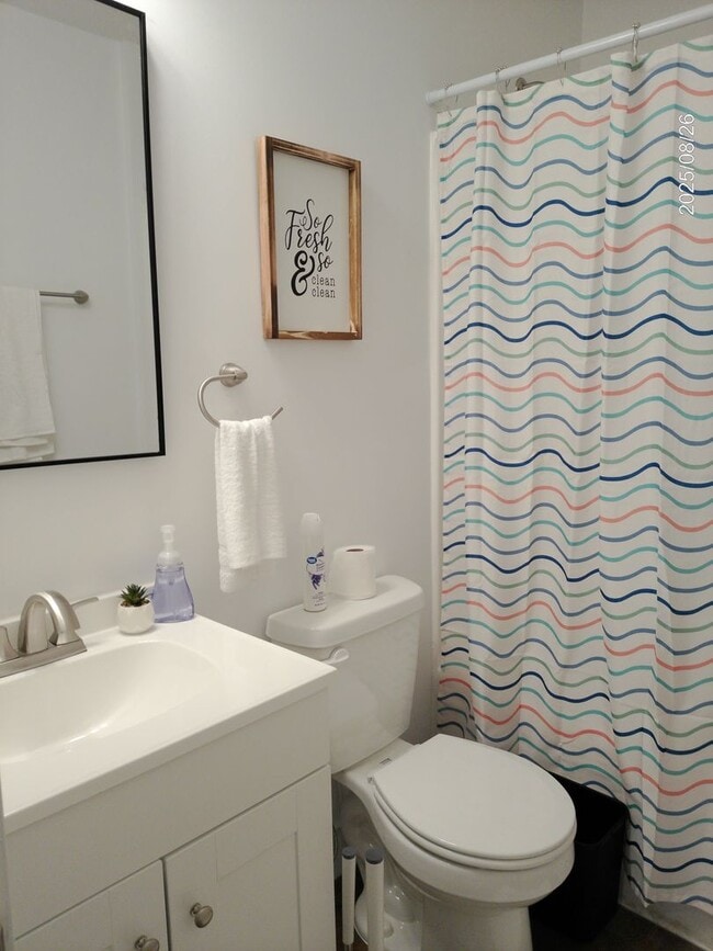 Building Photo - Luxury Brand-New ADU – Fully Furnished wit...
