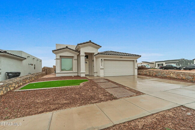 Building Photo - 664 Paseo Modesto Dr