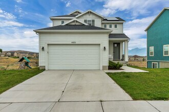 Building Photo - Eagle Mountain
