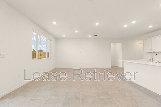 Building Photo - 2385 Sather St