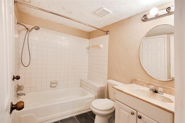 Building Photo - 111 Dunbar Estates Dr