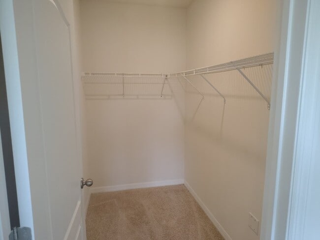 Building Photo - 775 Chinoy Rd