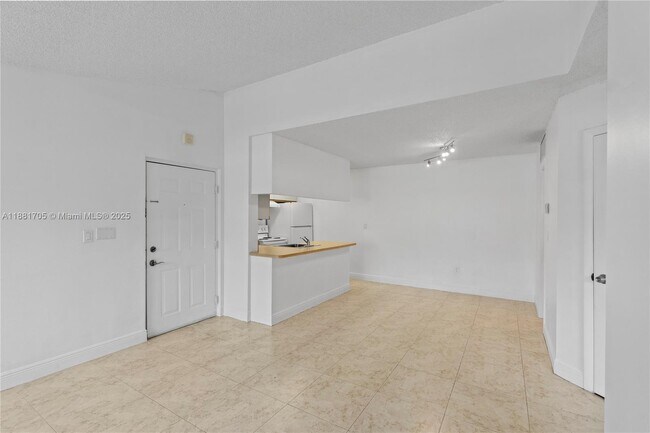 Building Photo - 17580 NW 67th Pl