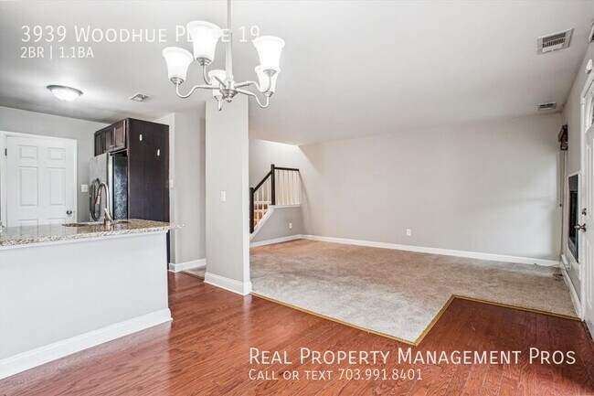 Building Photo - 3939 Woodhue Pl